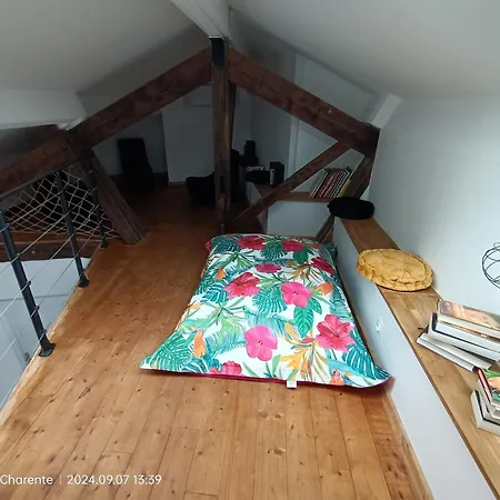 La Bell'angouleme Chambre Zen Bed & Breakfast